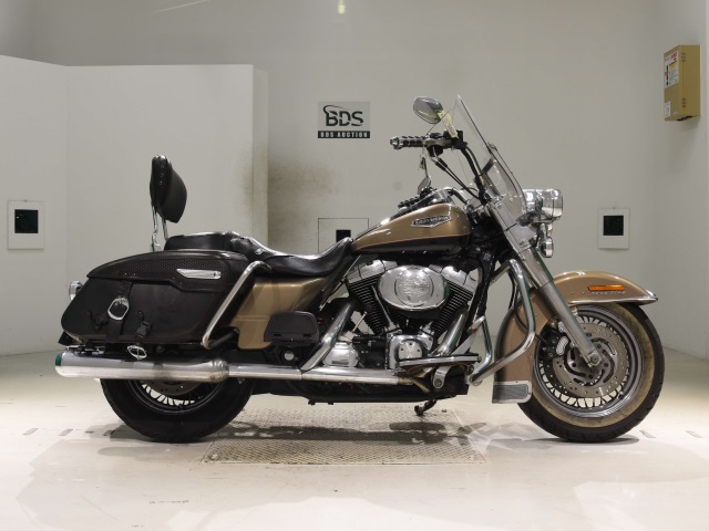 HD ROAD KING FLHRCI1450 2004