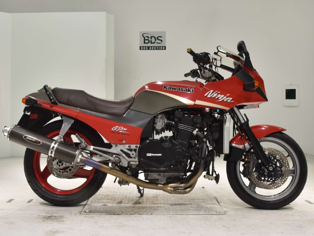 Kawasaki GPZ900R 1999