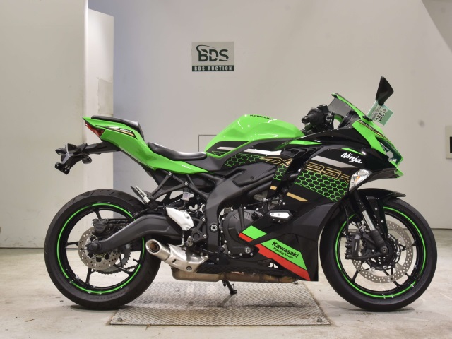Kawasaki NINJA ZX-25R 2021