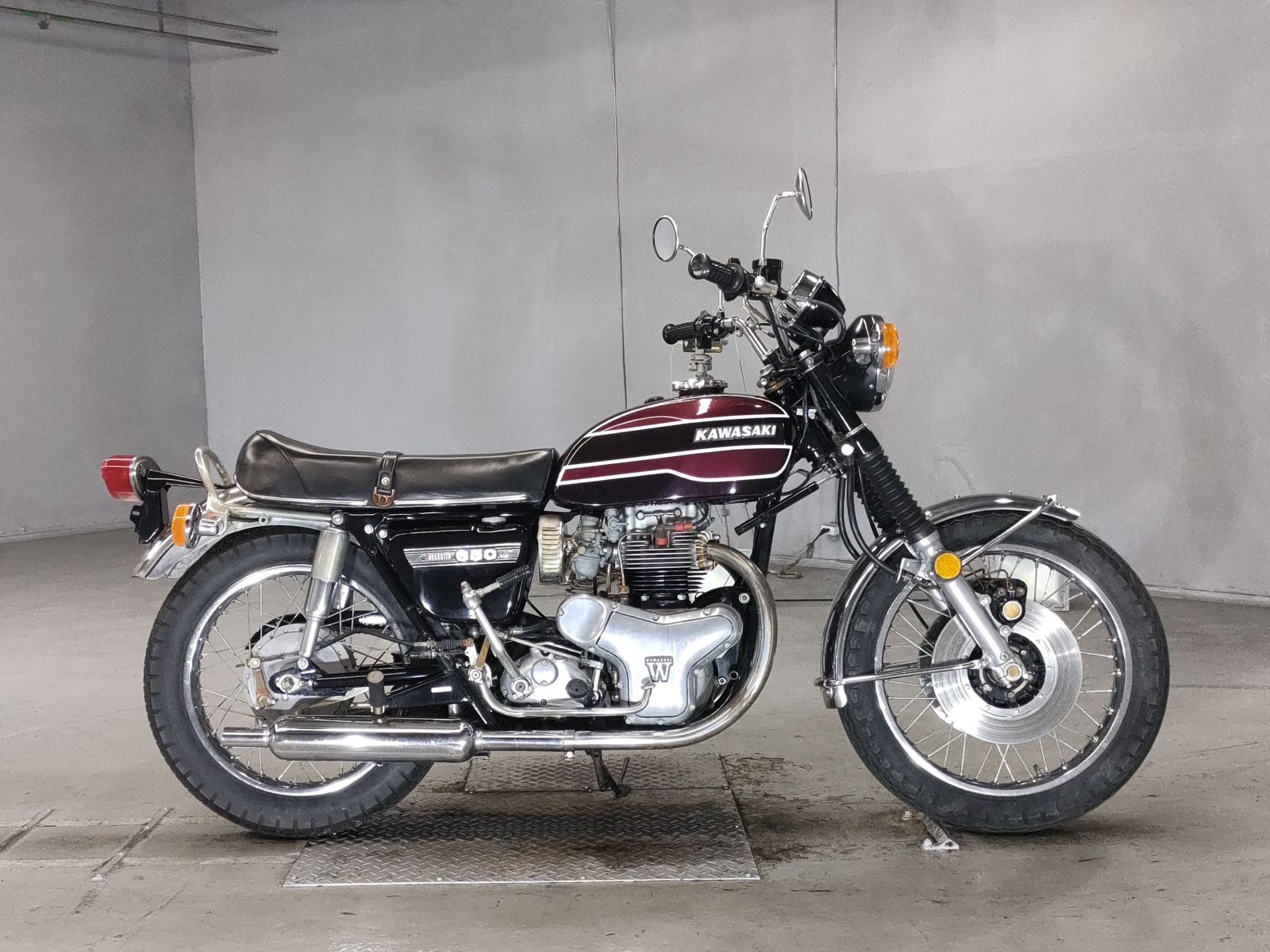 Kawasaki W3 1974