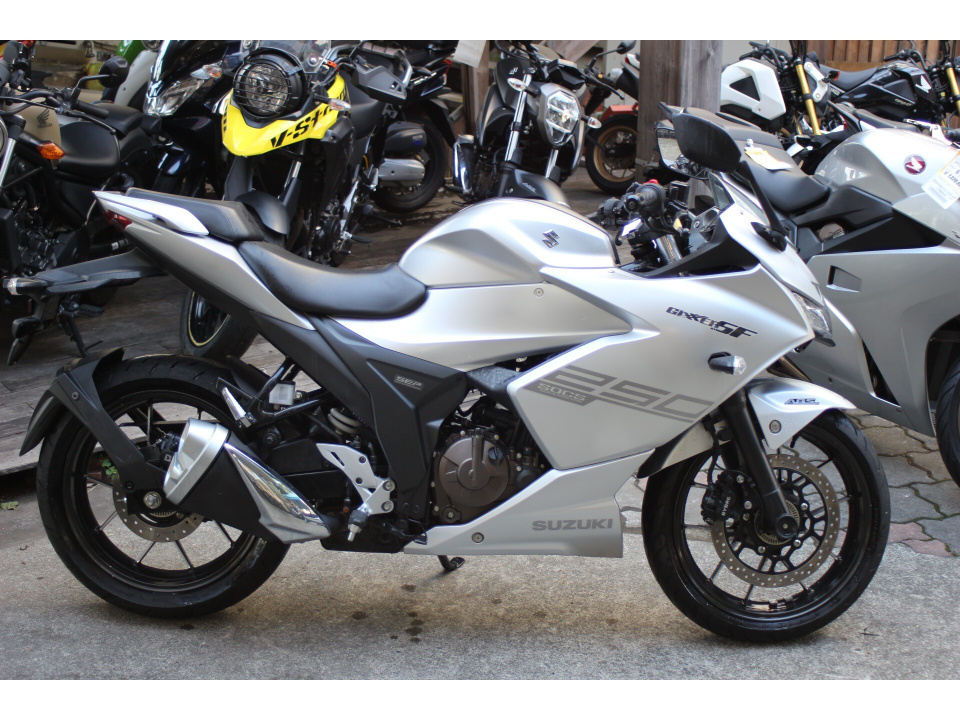 Suzuki GIXXER SF250