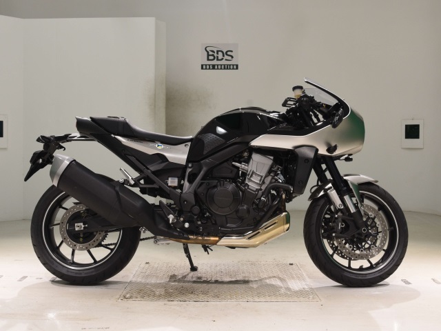 Honda HAWK11 2022