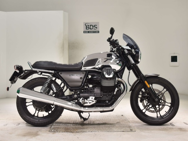 Moto Guzzi V7 3ｶｰﾎﾞﾝ 2019