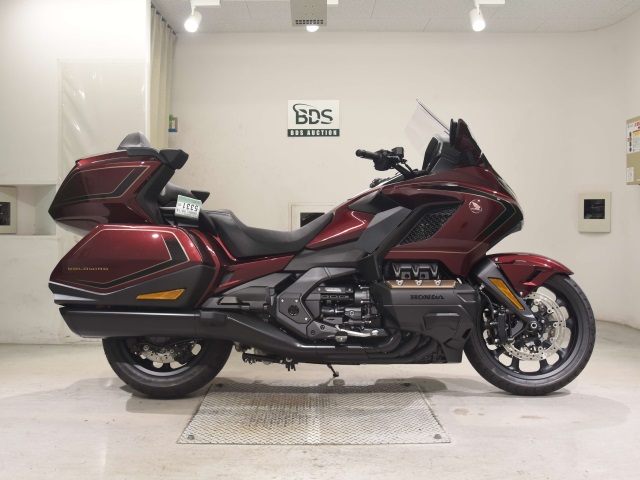 Honda GL1800 TOUR 2025