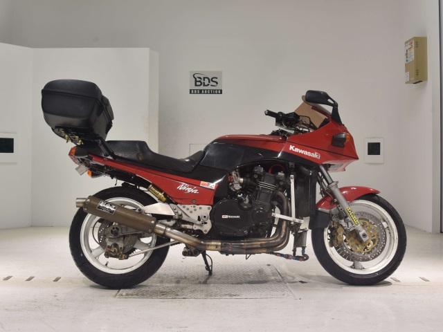 Kawasaki GPZ900R 1992
