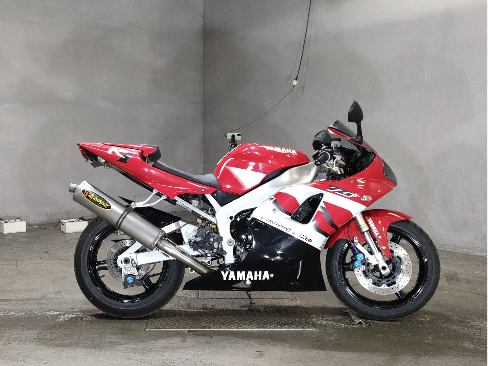 Yamaha YZF-R1 2000