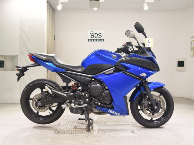 Yamaha XJ6 DIVERSION F 2011
