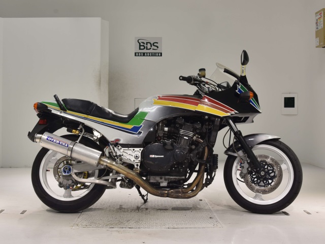 Kawasaki GPZ900R 1995