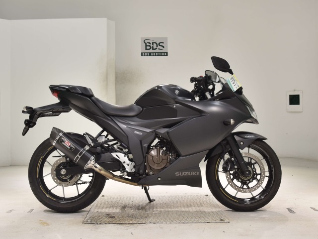 Suzuki GIXXER250SF
