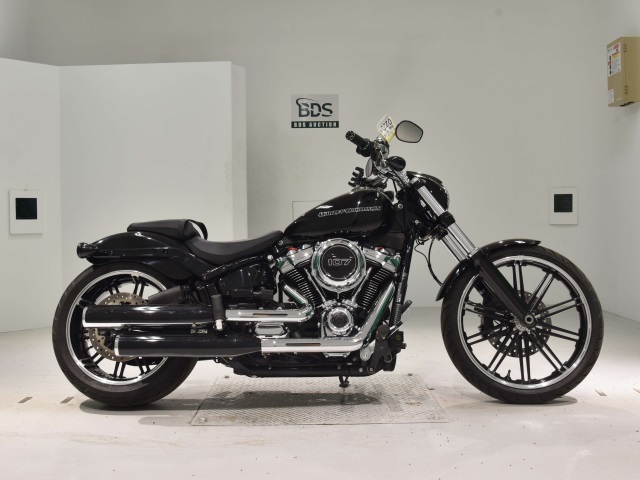 HD BREAKOUT FXBR1750 2018