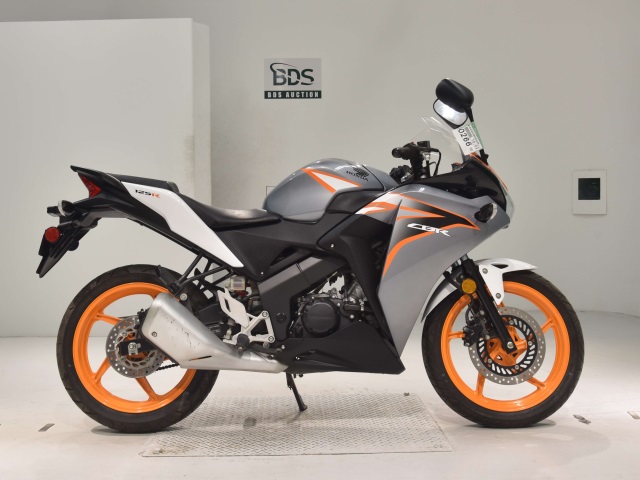 Honda CBR125R 2011