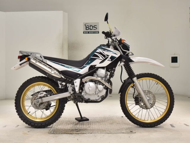 Yamaha SEROW XT250 2016