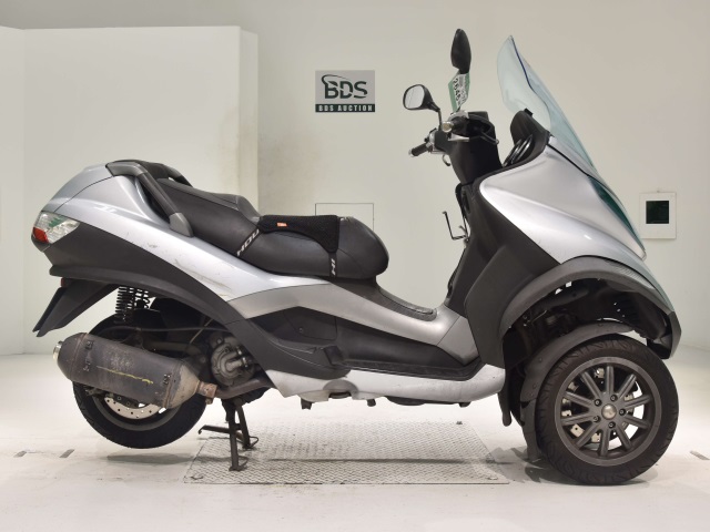 Piaggio MP3 250
