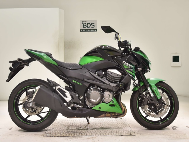 Kawasaki Z800 2023