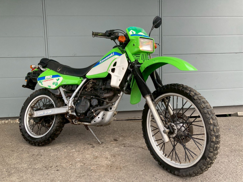 Kawasaki KL250R 1988