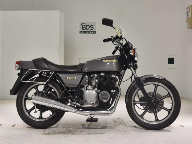 Kawasaki Z400J 2024