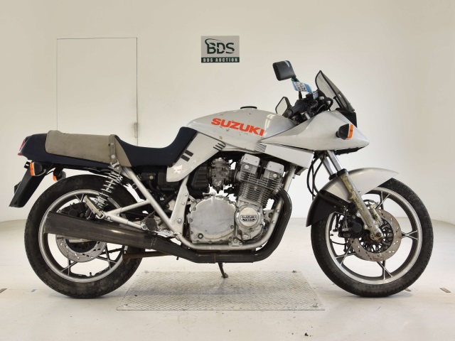 Suzuki GSX750S KATANA 1982