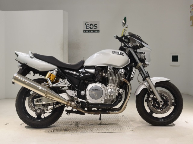 Yamaha XJR1300 2015