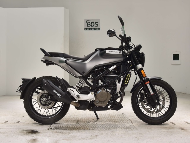 Husqvarna SVARTPILEN 125 2021
