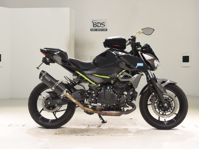 Kawasaki Z400 2023