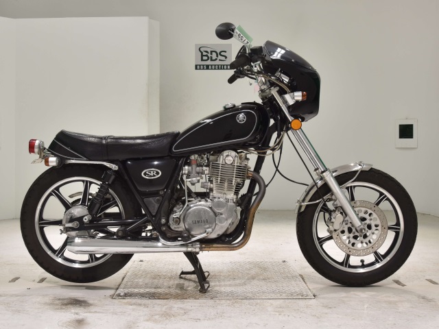 Yamaha SR400 2005