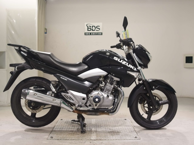 Suzuki GSR250
