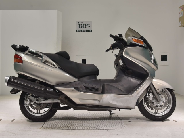 Suzuki SKYWAVE 650 2003