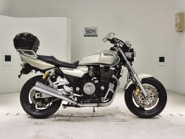 Yamaha XJR1200 1995
