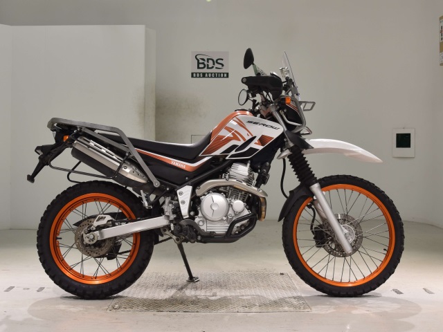 Yamaha SEROW XT250 2018