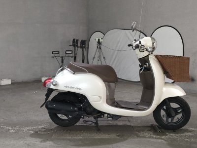 Honda GIORNO 2011