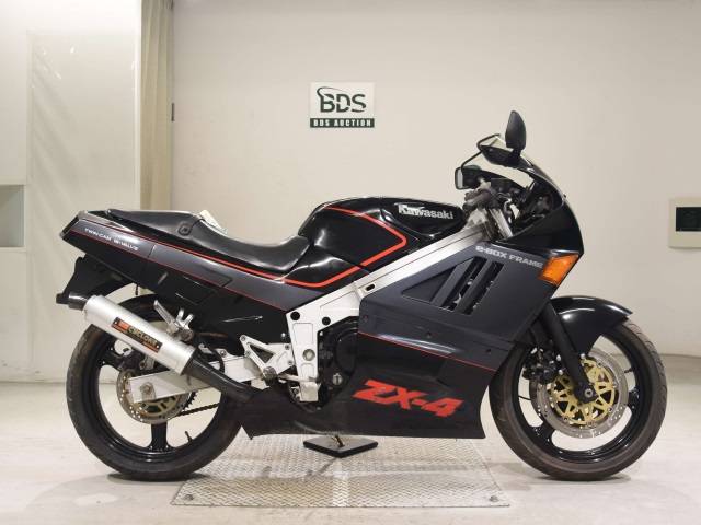 Kawasaki ZX-4 1988