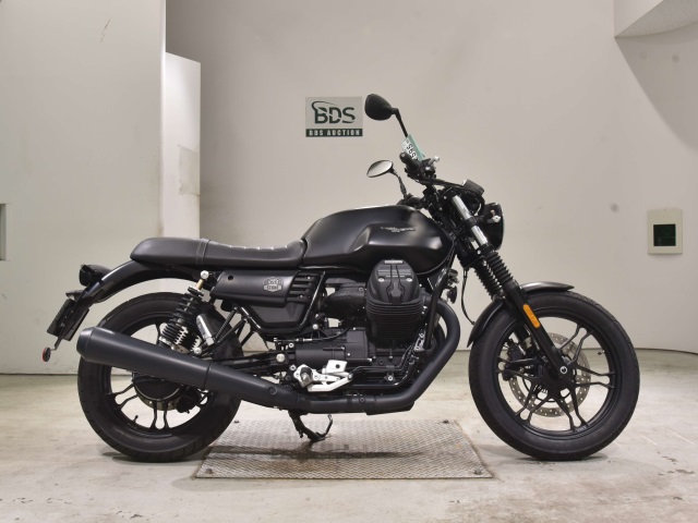 Moto Guzzi V7 3ｽﾄｰﾝ 2020