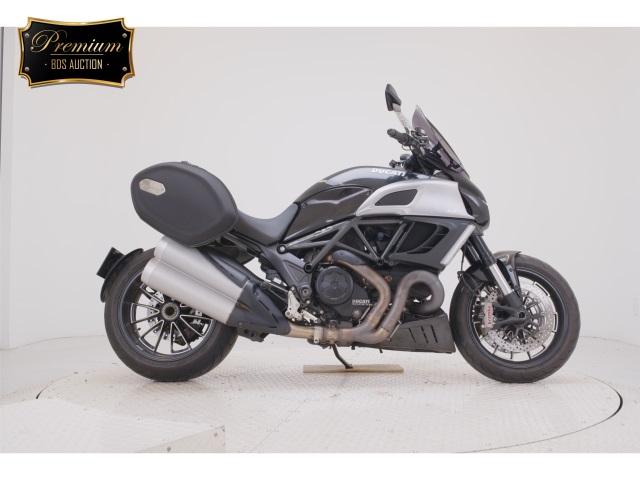 Ducati DIAVEL 2013