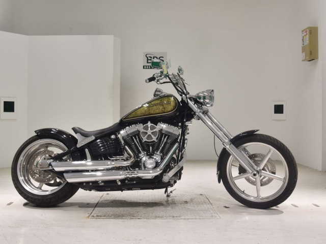 HD ROCKER C FXCWC1580 2009