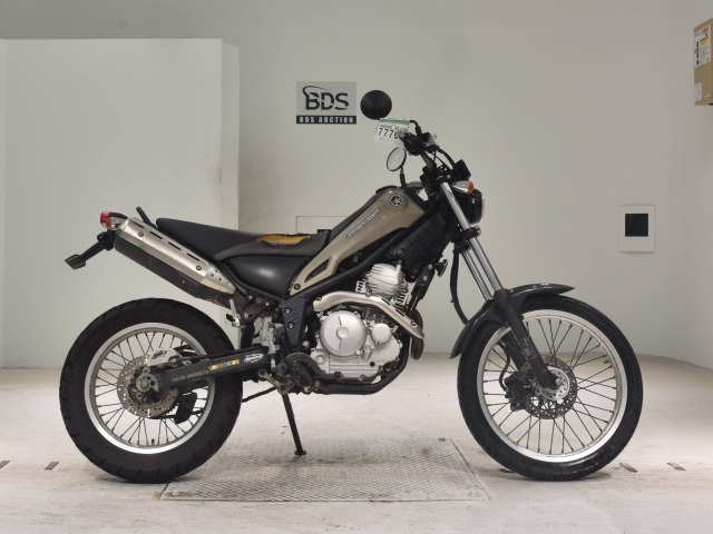 Yamaha TRICKER 2014