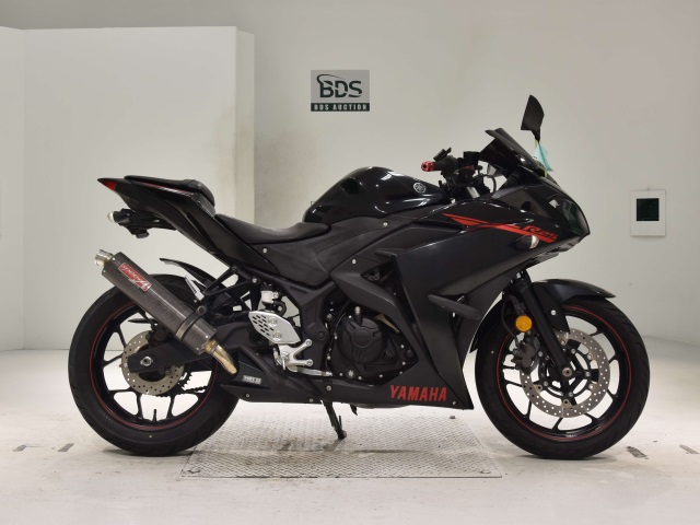 Yamaha YZF-R25 2015