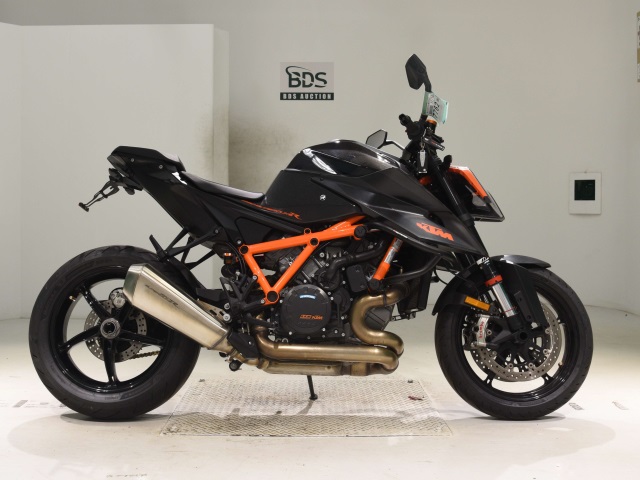 KTM 1290 SUPERDUKE R 2021
