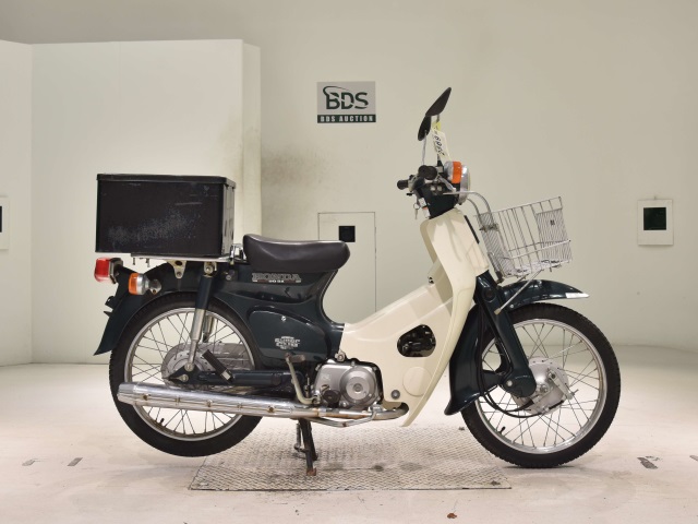 Honda C90 2001
