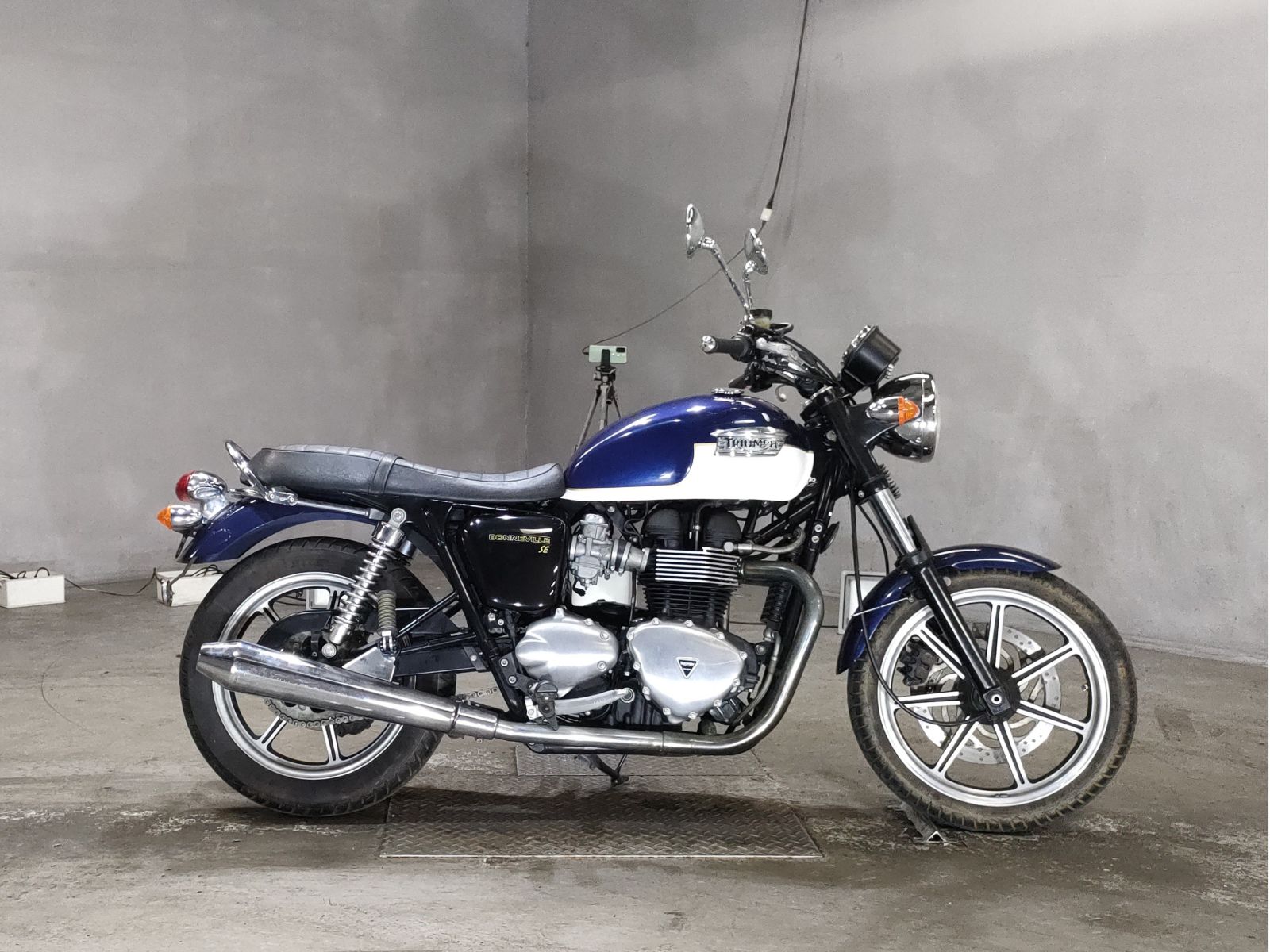 Triumph BONNEVILLE SE 2009