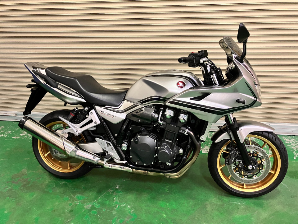 Honda CB1300SF 2022