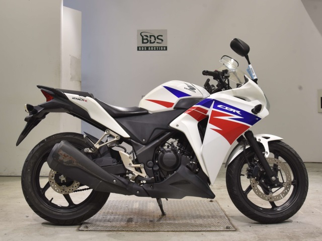 Honda CBR250R 2011