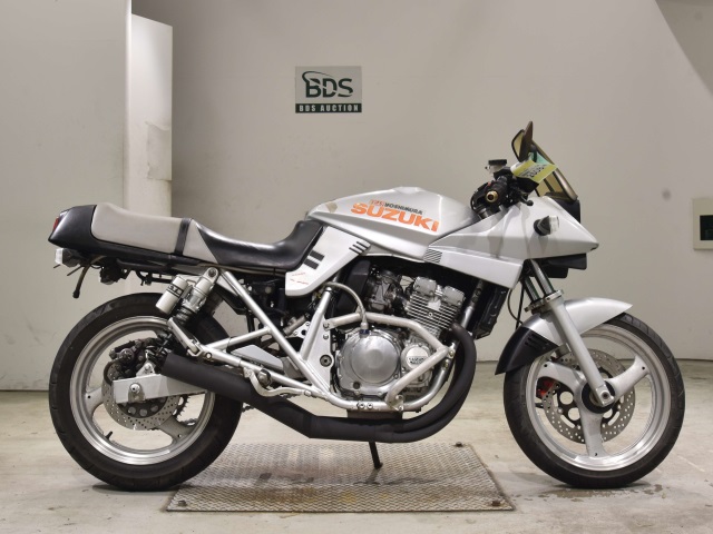 Suzuki GSX250S KATANA