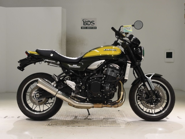 Kawasaki Z900RS 2024