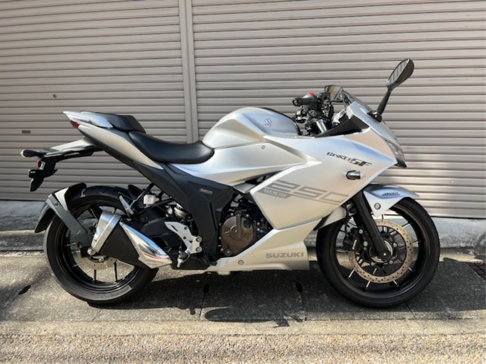 Suzuki GIXXER SF250
