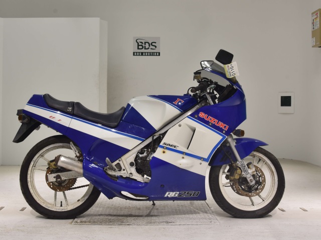 Suzuki RG250 GAMMA