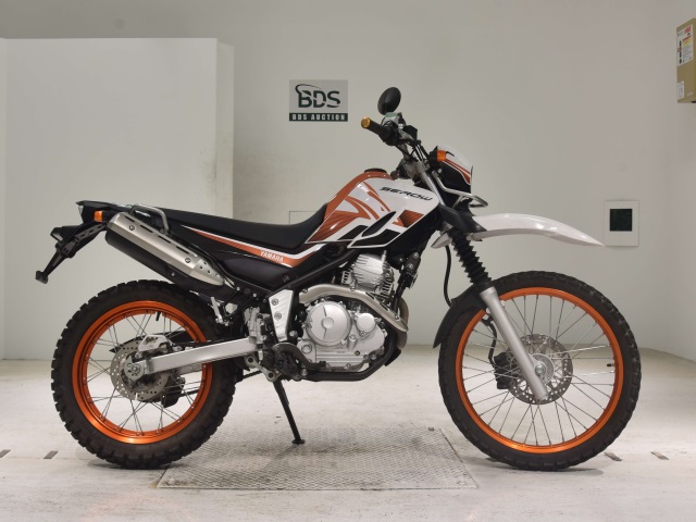 Yamaha SEROW XT250 2018