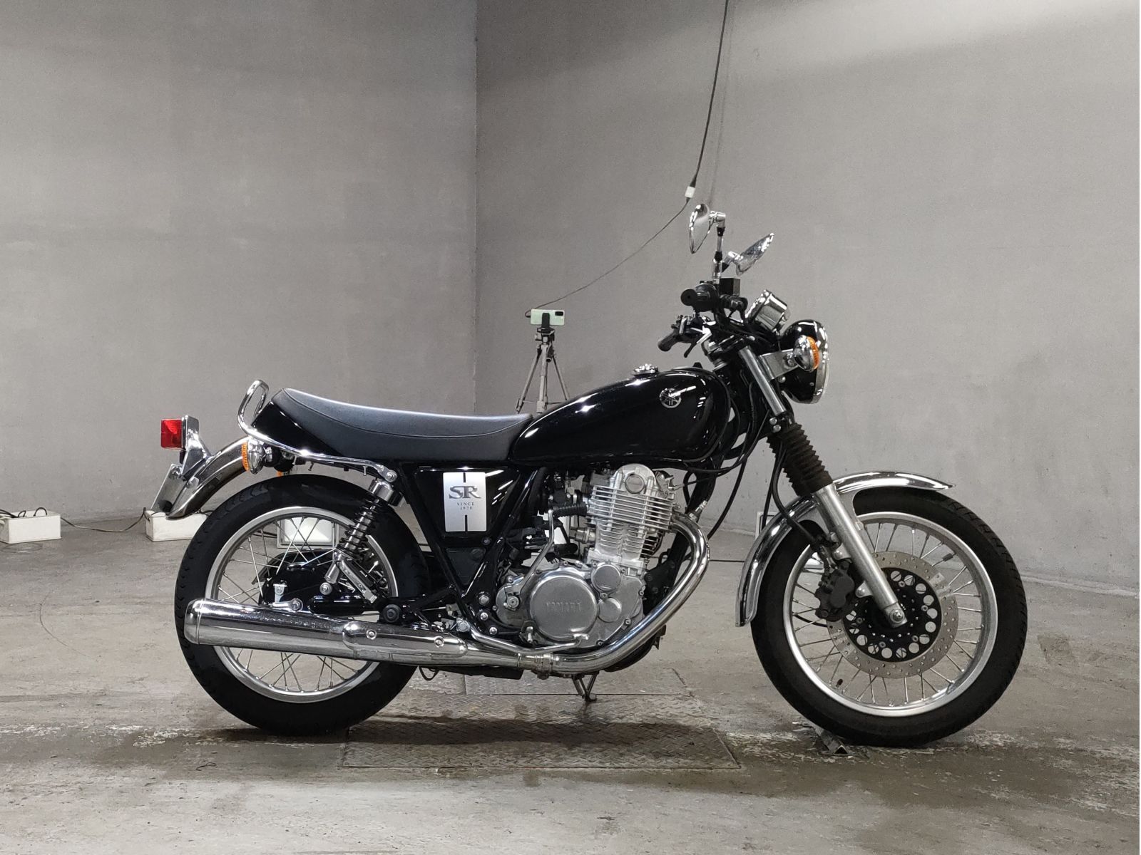 Yamaha SR400 2020