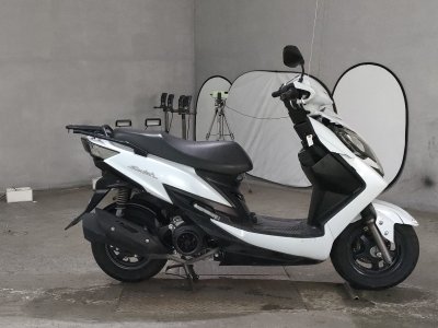 Suzuki SWISH