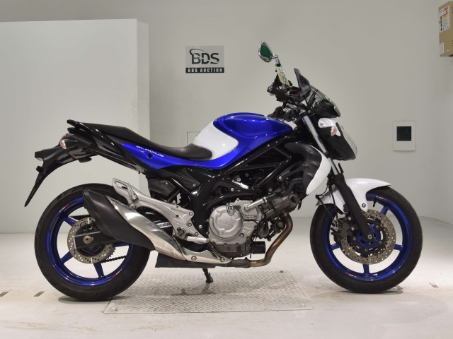 Suzuki GLADIUS SFV400 2013