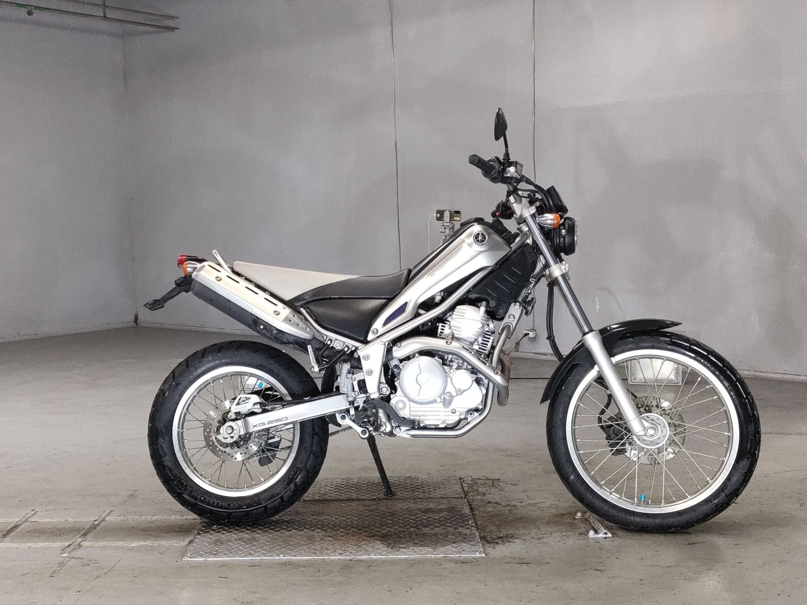 Yamaha TRICKER 2008